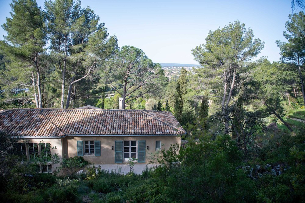 Bastide Aix en Provence vue extérieure de la colline