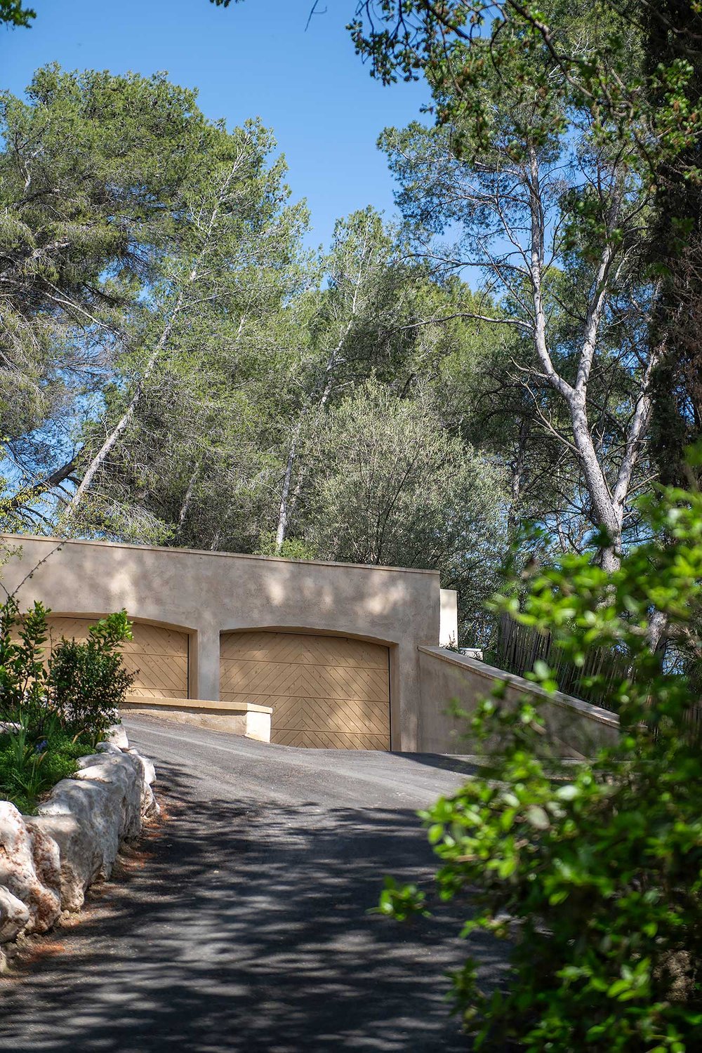 Bastide Aix en Provence garages