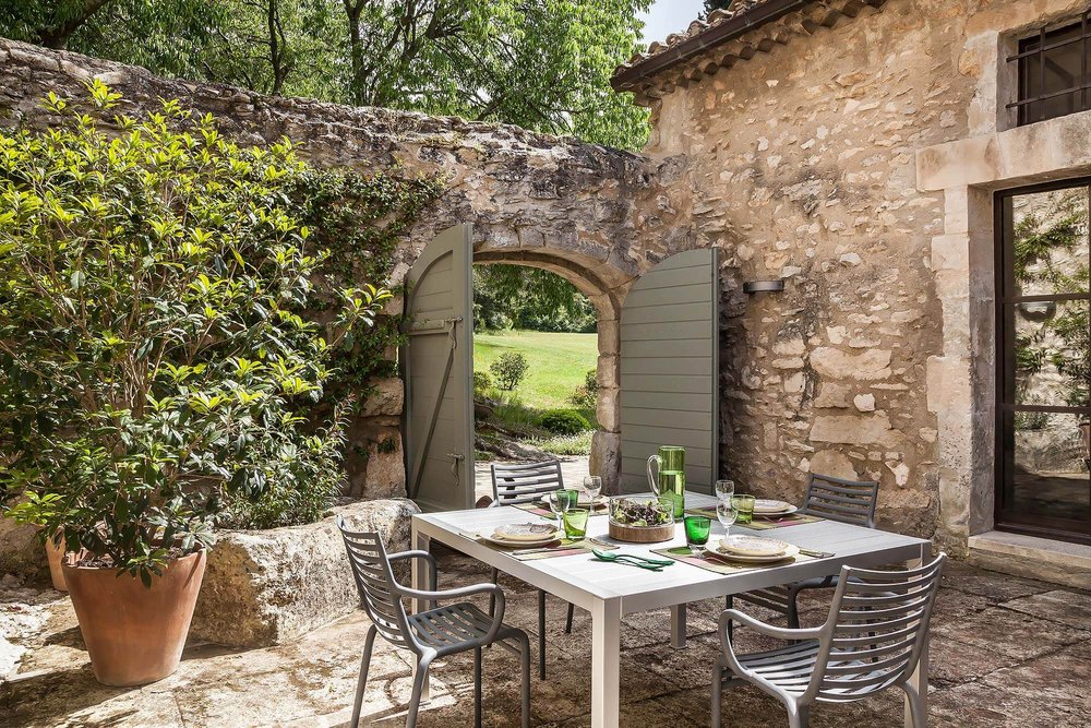 david price design farm alpilles courtyard garden